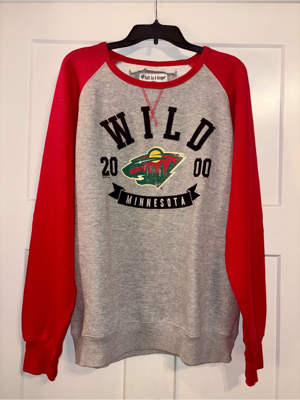 Soft as a Grape Minnesota Wild NHL sweatshirt XL